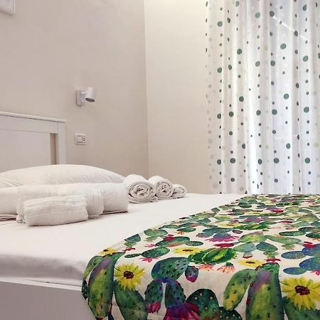 Marricrio House Hotel คาตาเนีย ภายนอก รูปภาพ