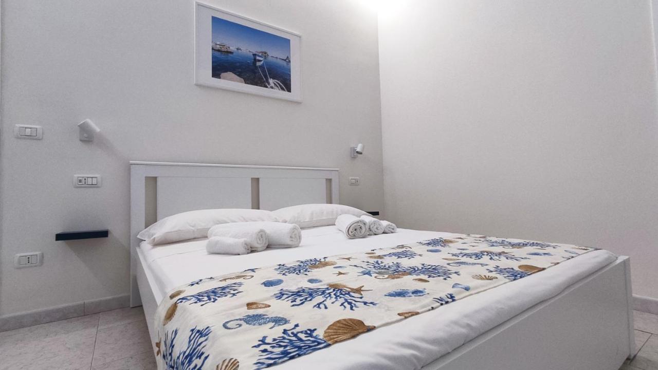 Marricrio House Hotel คาตาเนีย ภายนอก รูปภาพ