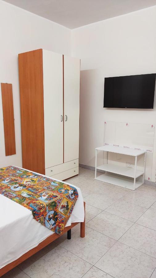 Marricrio House Hotel คาตาเนีย ภายนอก รูปภาพ